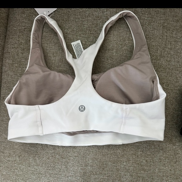 Lululemon Wonder Train Sports Bra - Size 8 - Picture 2 of 2